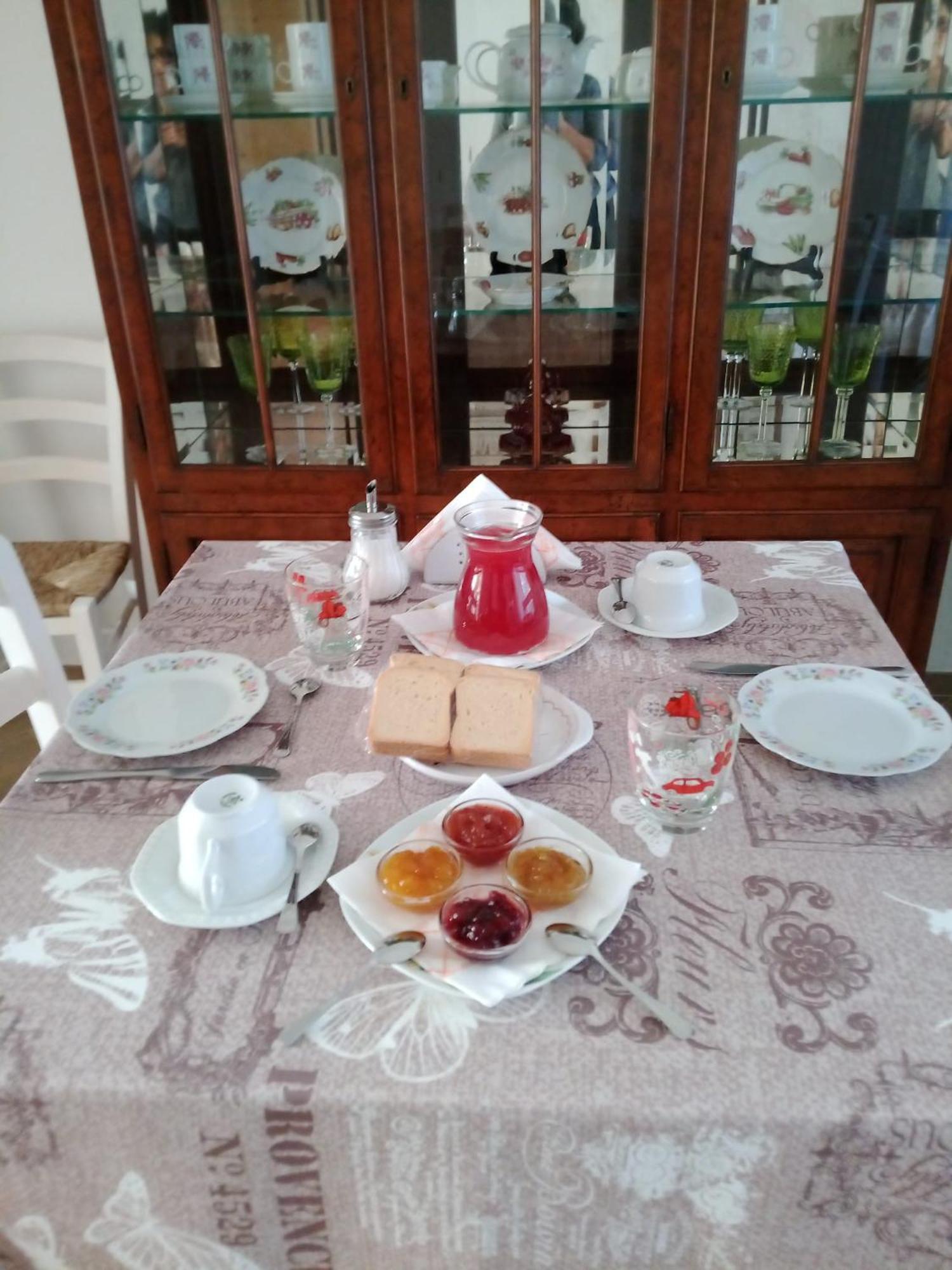 A Casa Di Zia Bed and Breakfast Oschiri Eksteriør billede